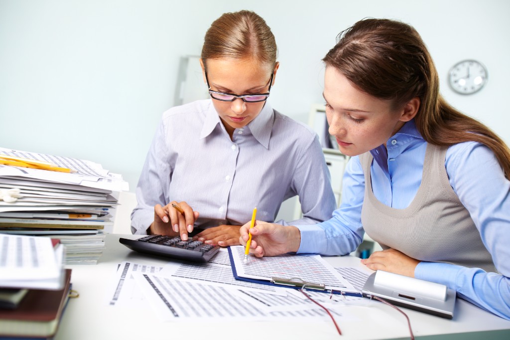 Accountants calculating UK Corporation Tax